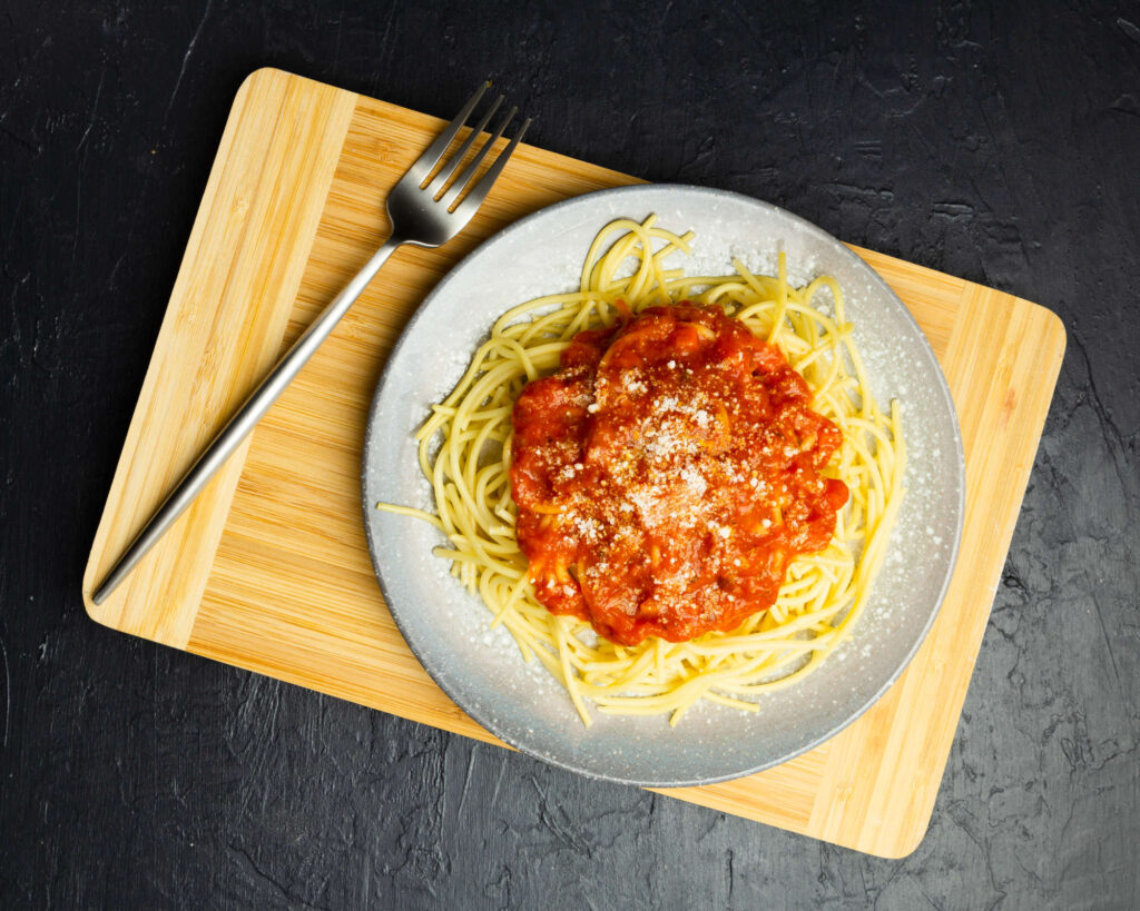 How much wine to put in spaghetti sauce?